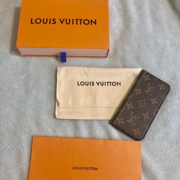 ❌❌SOLD❌❌LOUIS VUITTON IPHONE X FOLIO CASE - Picture 1 of 8